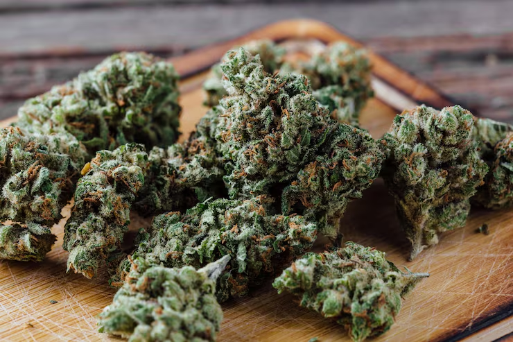 A Guide to Choosing a Licensed Cannabis Store in Santa Ana and Navigating Product Options Safely