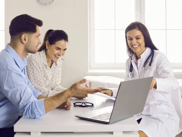 How Do You Choose the Right Fertility Centre Noida and IVF Doctor in Noida?